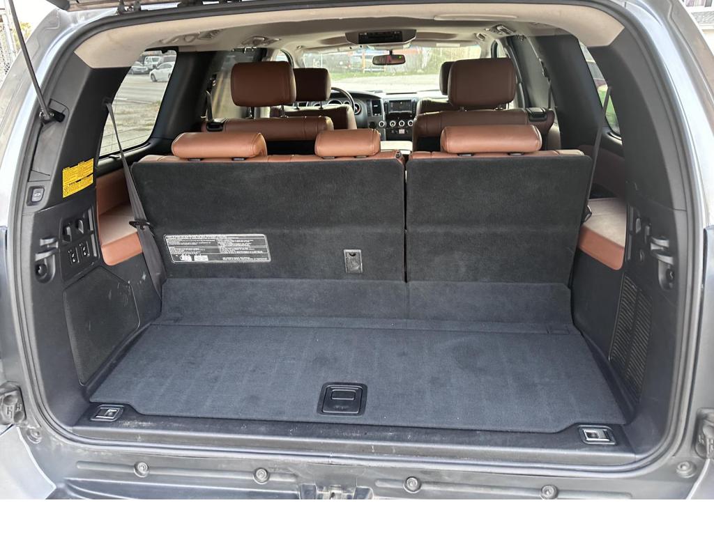 TOYOTA SEQUOIA PLATINUM