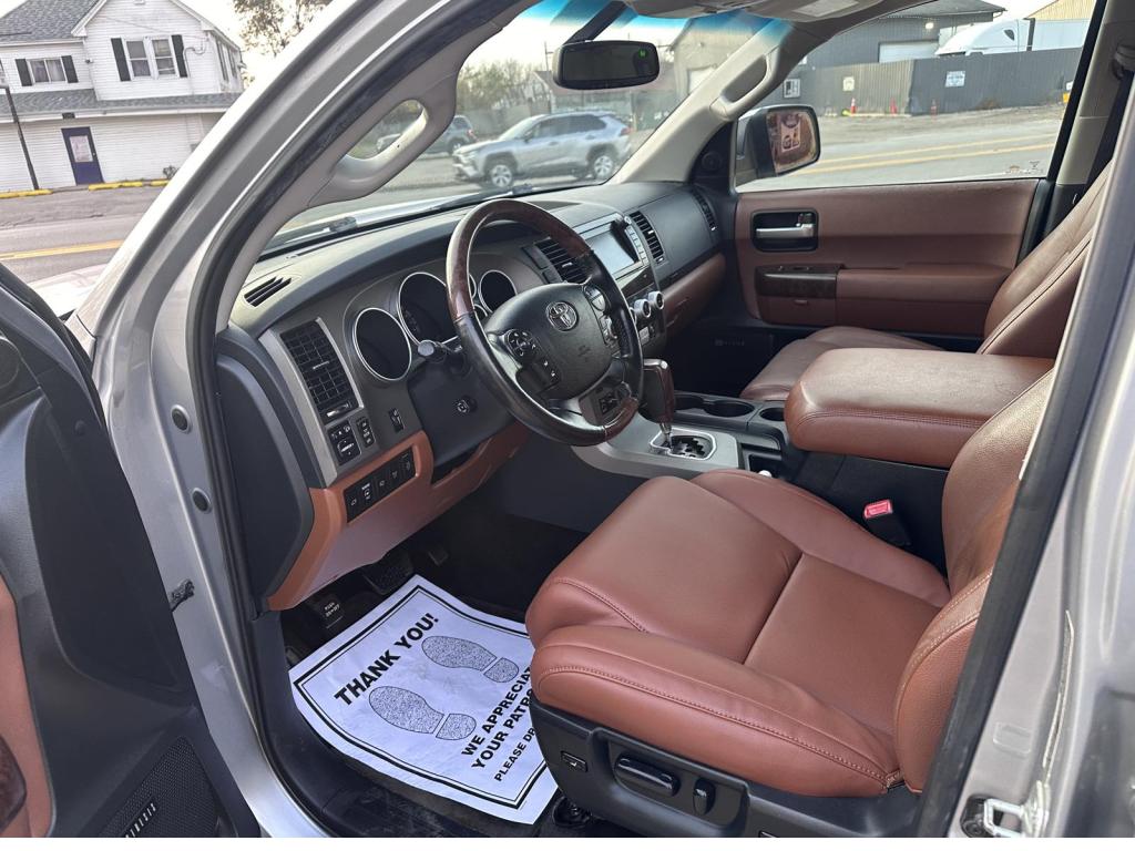 TOYOTA SEQUOIA PLATINUM