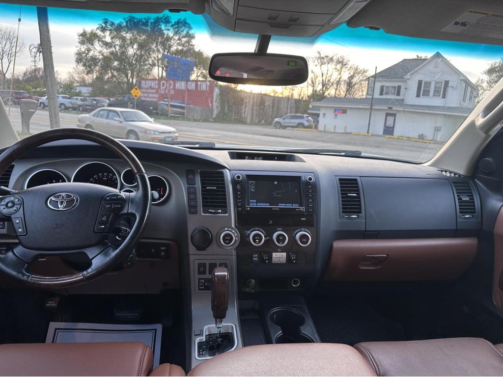 TOYOTA SEQUOIA PLATINUM