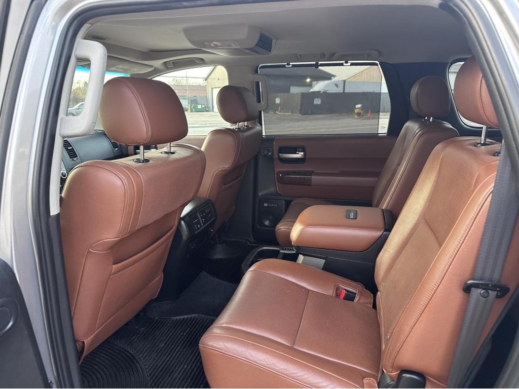 TOYOTA SEQUOIA PLATINUM